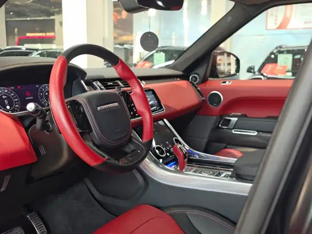 Land Rover Range Rover Sport — Фото автомобиля 22