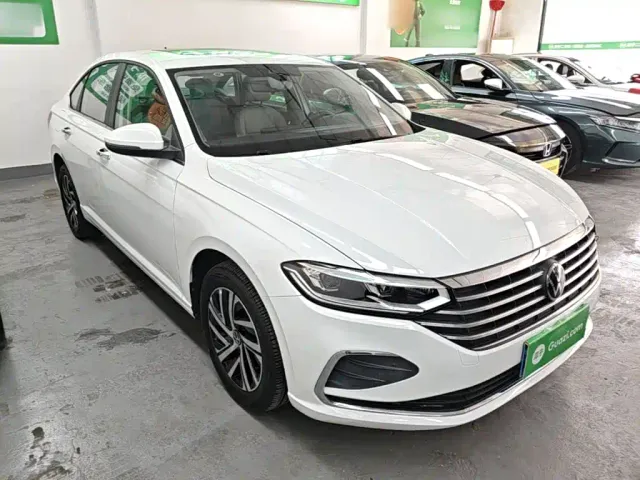 Volkswagen Lavida — Фото автомобиля 3