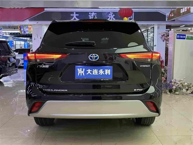 Toyota Highlander — Фото автомобиля 16