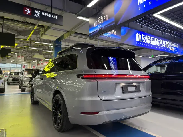Li Auto L9 — Фото автомобиля 4