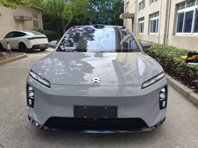 Nio ET5 — Фото автомобиля 2