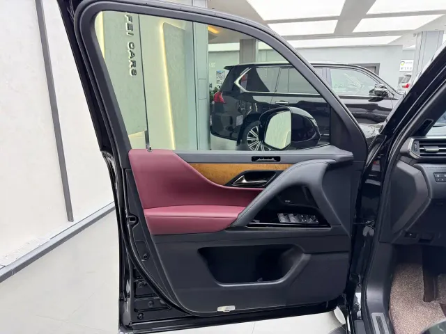 Lexus LX — Фото автомобиля 11
