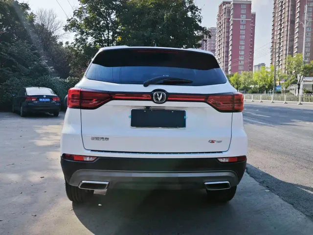 Changan CS75 — Фото автомобиля 9