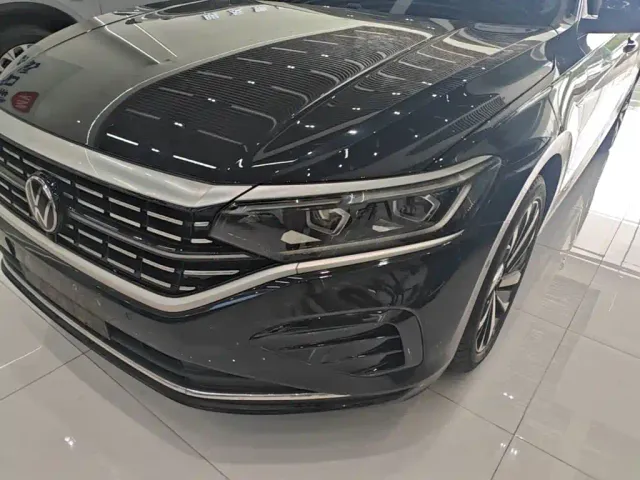Volkswagen Passat — Фото автомобиля 23