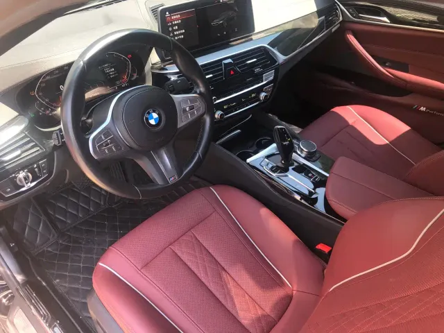 BMW 5 Series — Фото автомобиля 9