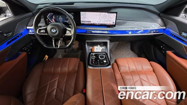 BMW 7 Series G70 — Фото автомобиля 10