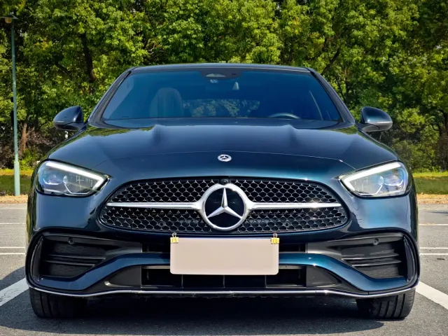 Mercedes-Benz C-Class — Фото автомобиля 3