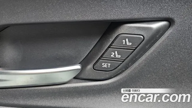 Toyota Prius — Фото автомобиля 16
