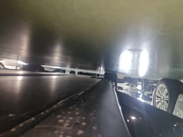 Tesla Model 3 — Фото автомобиля 21