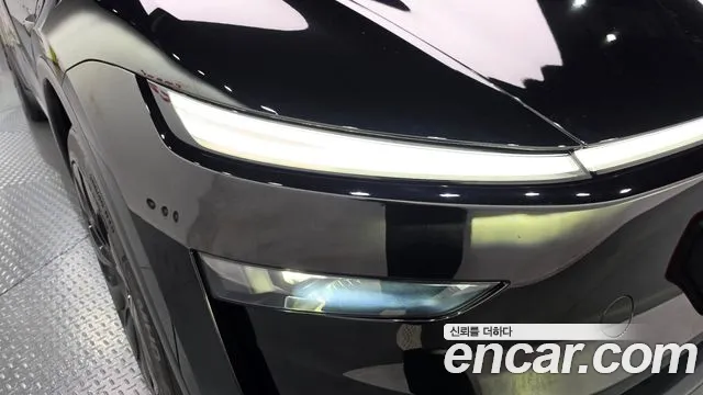 Tesla Model Y — Фото автомобиля 7