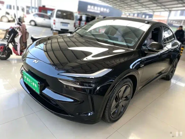 Фотография автомобиля — Onvo L60