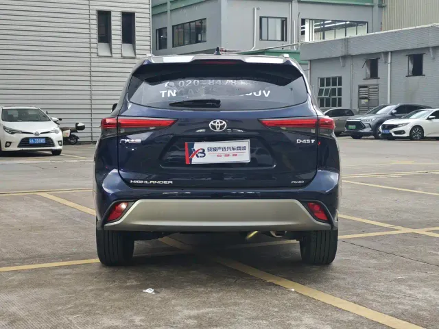 Toyota Highlander — Фото автомобиля 6
