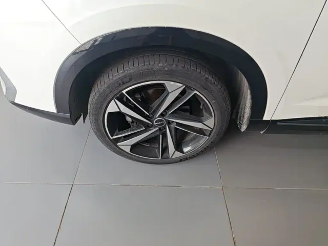 Roewe RX5 Max — Фото автомобиля 22