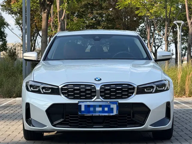 BMW 3 Series — Фото автомобиля 2