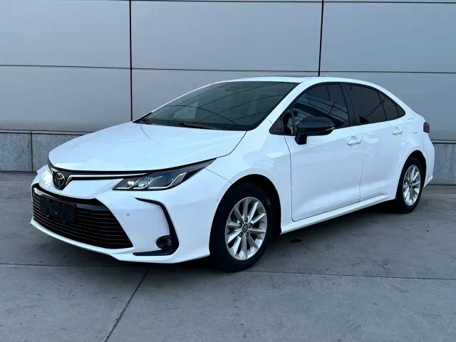 Фотография автомобиля — Toyota Corolla
