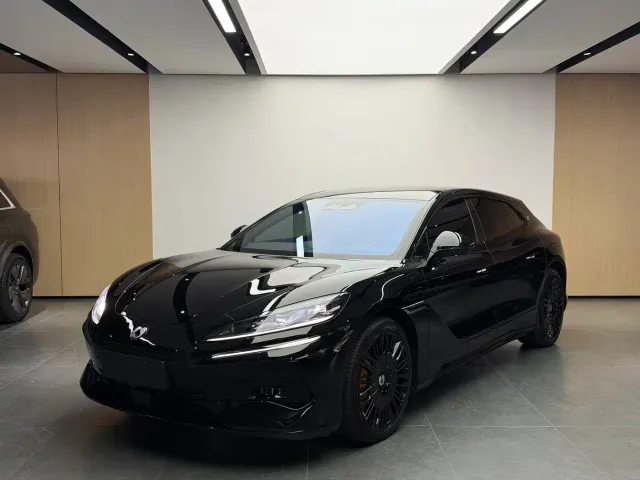 Фотография автомобиля — Denza Z9GT