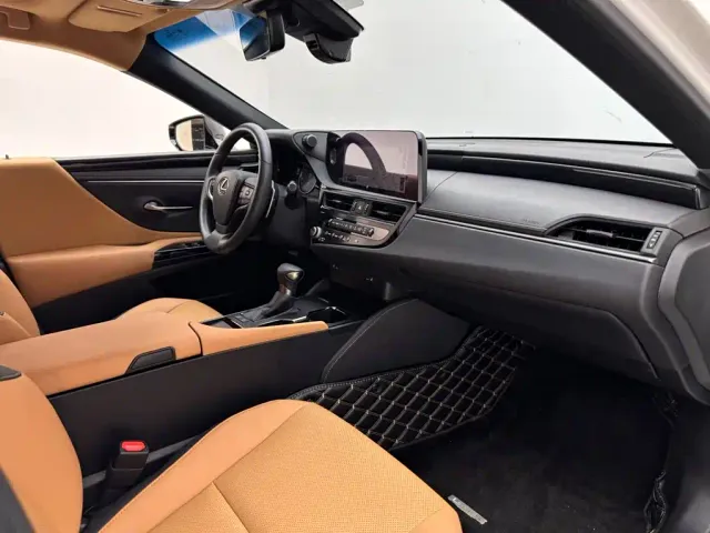 Lexus ES — Фото автомобиля 11