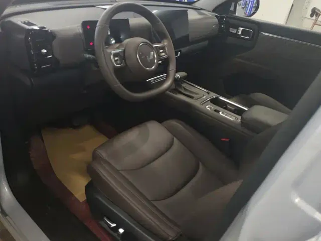 Wuling Starlight 560 — Фото автомобиля 12