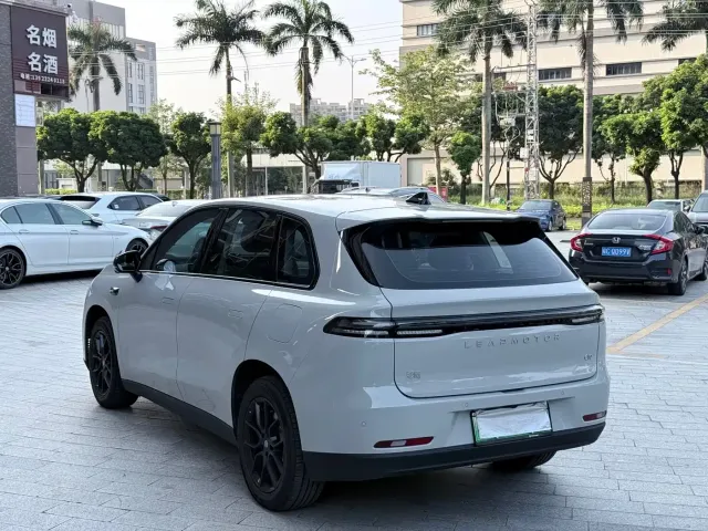 Leapmotor Leapmotor C10 2024 410 Comfort Edition — Фото автомобиля 7
