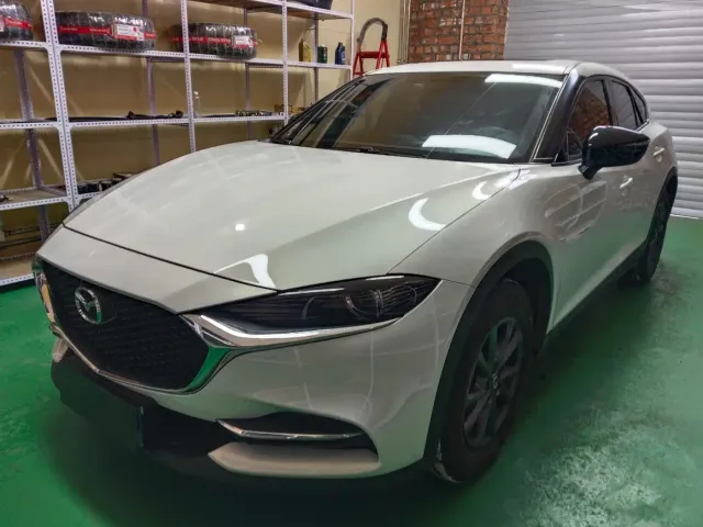 Фотография автомобиля — Mazda CX-4