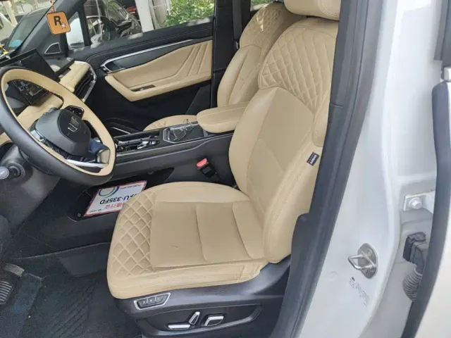 Geely Haoyue L — Фото автомобиля 11