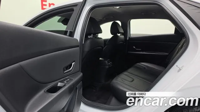 Hyundai Avante CN7 — Фото автомобиля 17