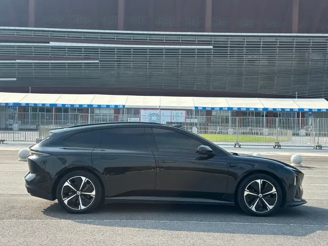 Nio ET5 Touring — Фото автомобиля 13