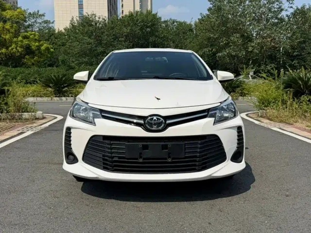 Toyota Vios — Фото автомобиля 2
