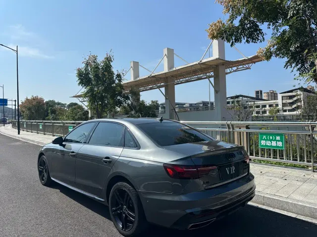 Audi A4L — Фото автомобиля 4