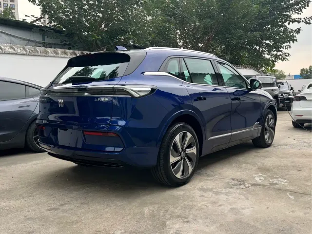 Buick E5 — Фото автомобиля 6