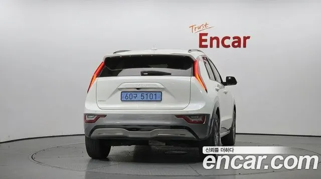 Kia Niro — Фото автомобиля 4