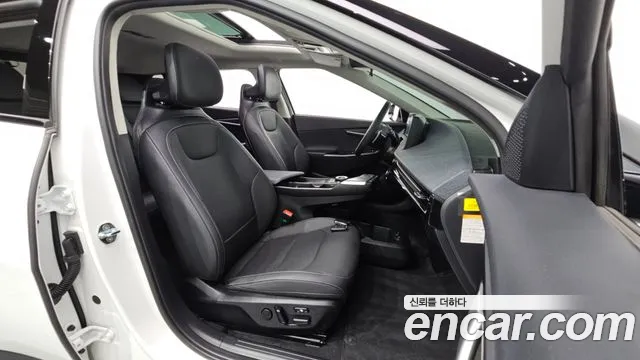 Kia EV6 — Фото автомобиля 16