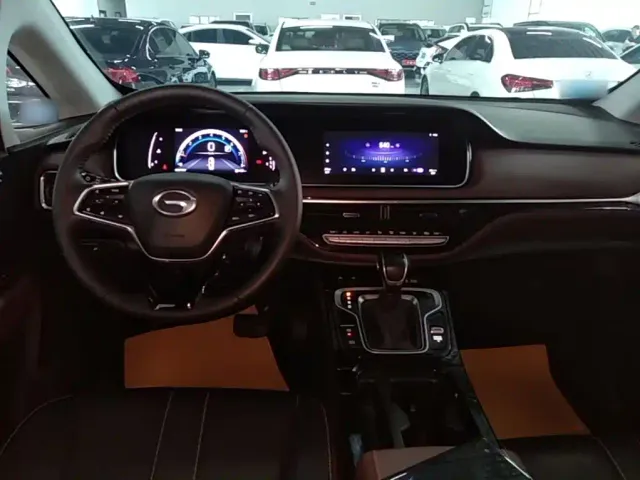 GAC Trumpchi M6 — Фото автомобиля 9