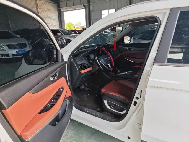 Changan CS75 — Фото автомобиля 4
