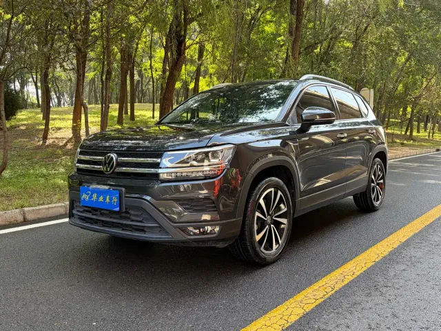 Фотография автомобиля — Volkswagen Tharu