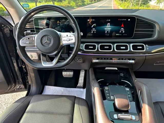 Mercedes-Benz GLS-Class — Фото автомобиля 9