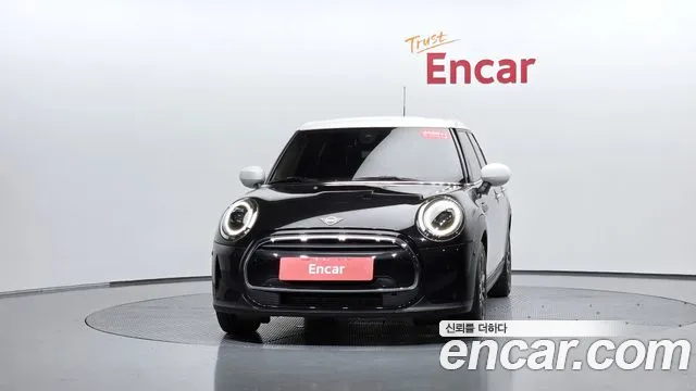 MINI Cooper — Фото автомобиля 3