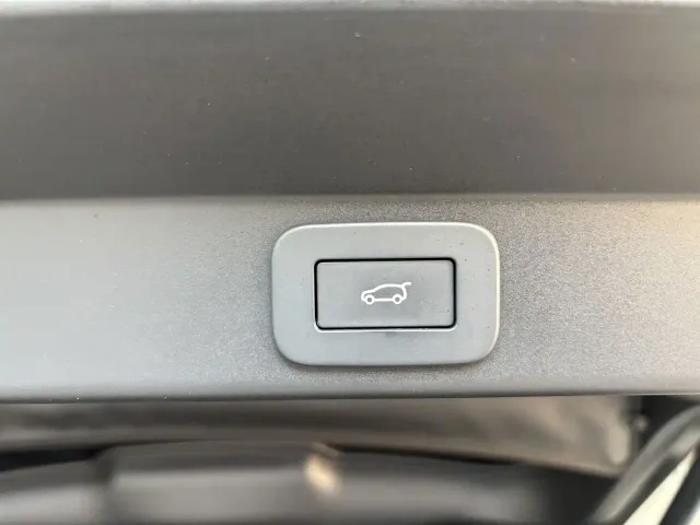 Land Rover Range Rover Sport — Фото автомобиля 29