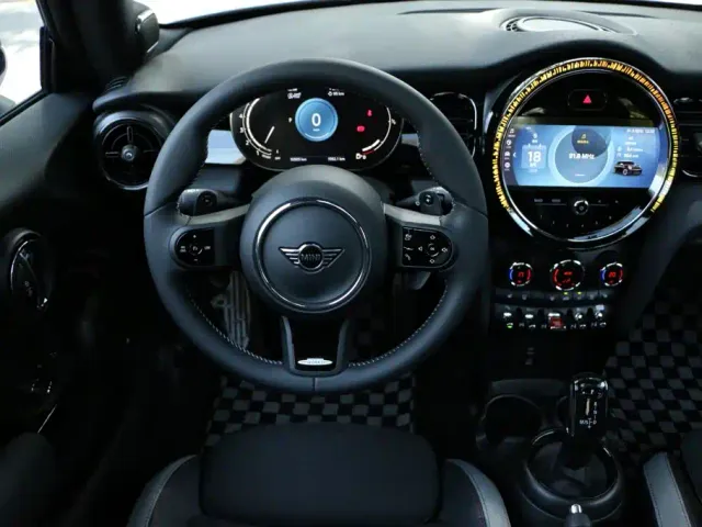 MINI Hatch — Фото автомобиля 21