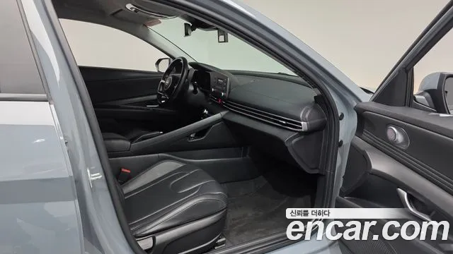 Hyundai Avante CN7 — Фото автомобиля 10