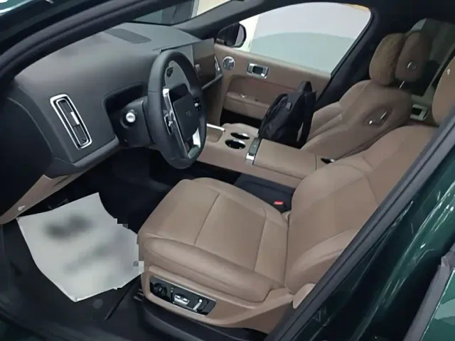 Li Auto L9 — Фото автомобиля 14