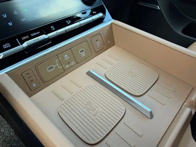 Hyundai Santa Fe — Фото автомобиля 15