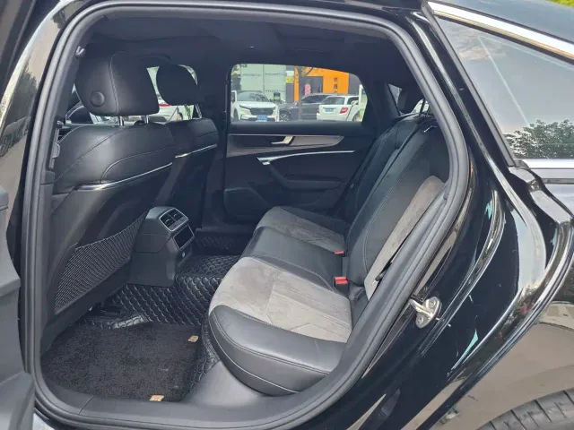 Audi A6L — Фото автомобиля 13