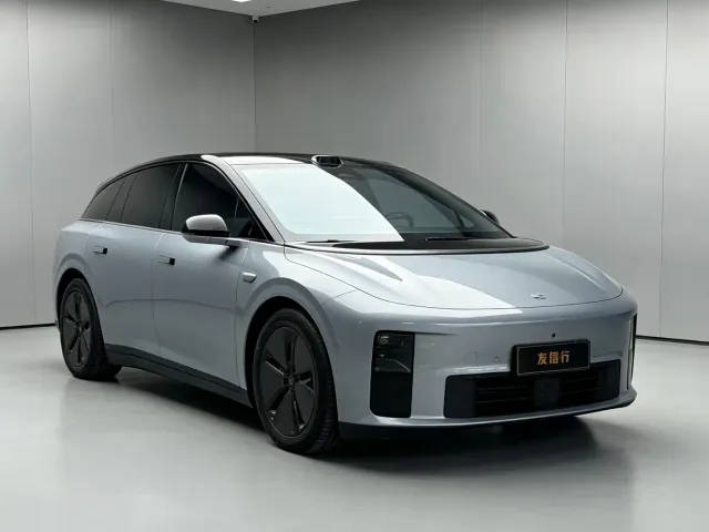 Li Auto i6 — Фото автомобиля 3