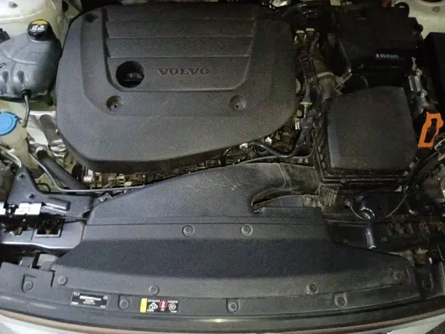 Volvo XC40 — Фото автомобиля 21