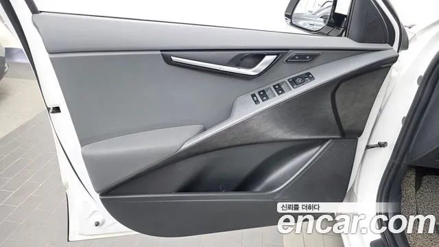 Kia Niro The All New — Фото автомобиля 13
