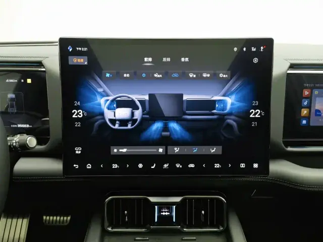 BYD FangChengBao Leopard 8 — Фото автомобиля 12