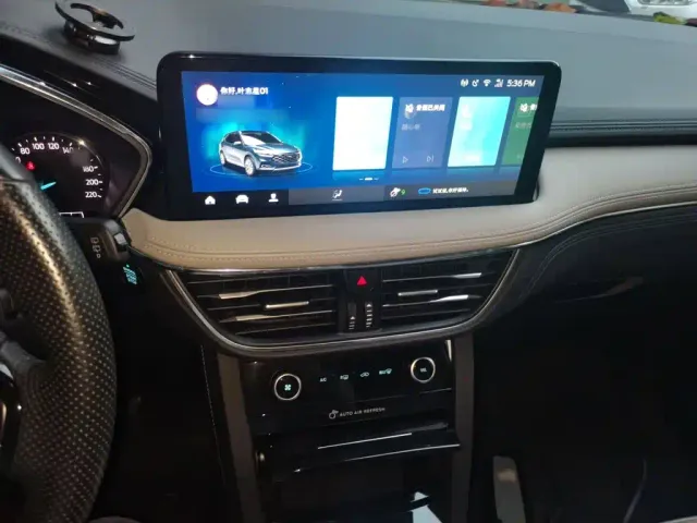 Ford Escape — Фото автомобиля 5