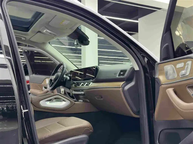 Mercedes-Benz GLE-Class — Фото автомобиля 10