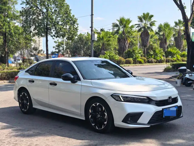 Honda Civic — Фото автомобиля 3